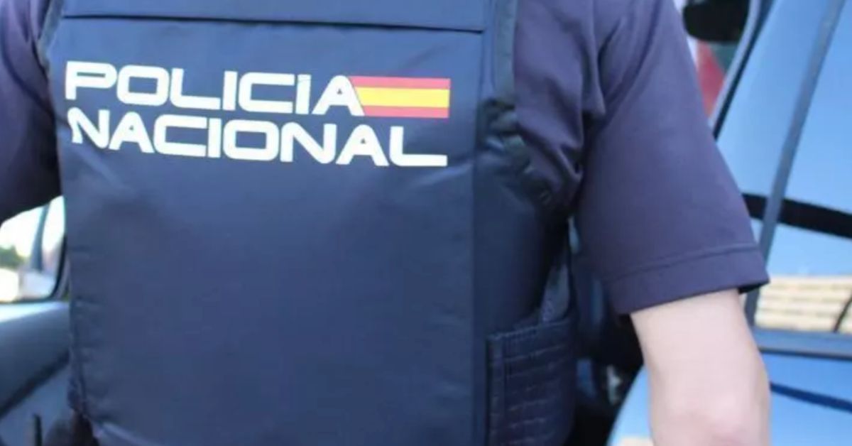 Un agente de la Policía Nacional.