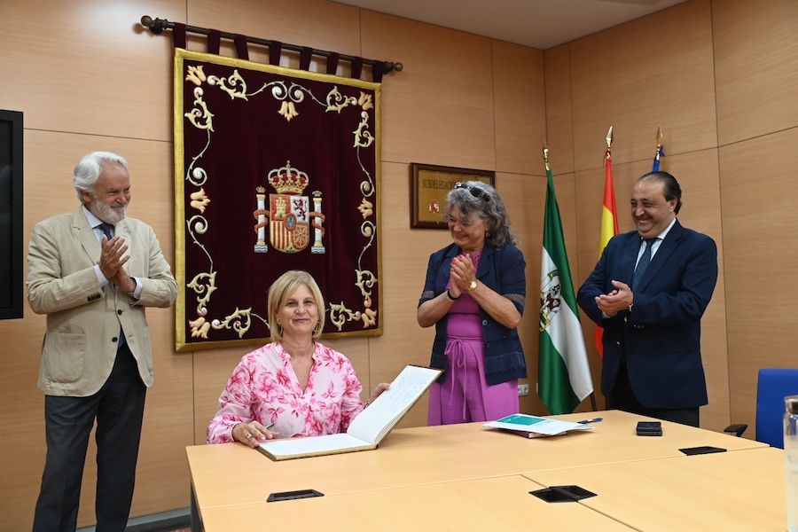 La alcaldesa de Jerez, María José García-Pelayo, con la subdelegada Blanca Flores, y los ediles Agustín Muñoz y Francisco Zurita.
