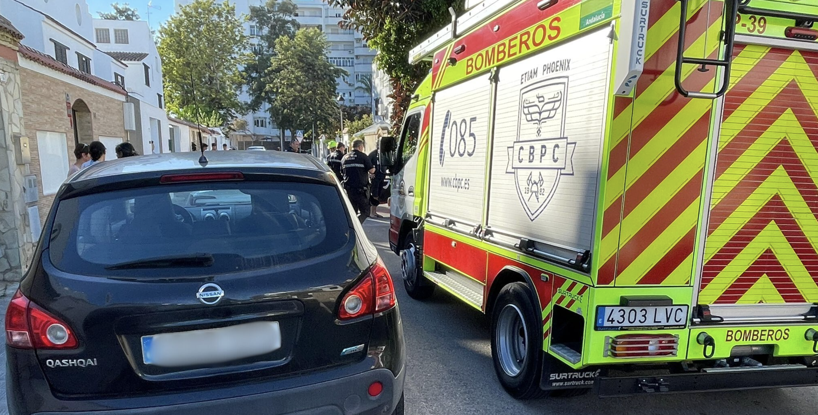 Bomberos ha tenido que intervenir en un accidente de tráfico múltiple en Valdelagrana.