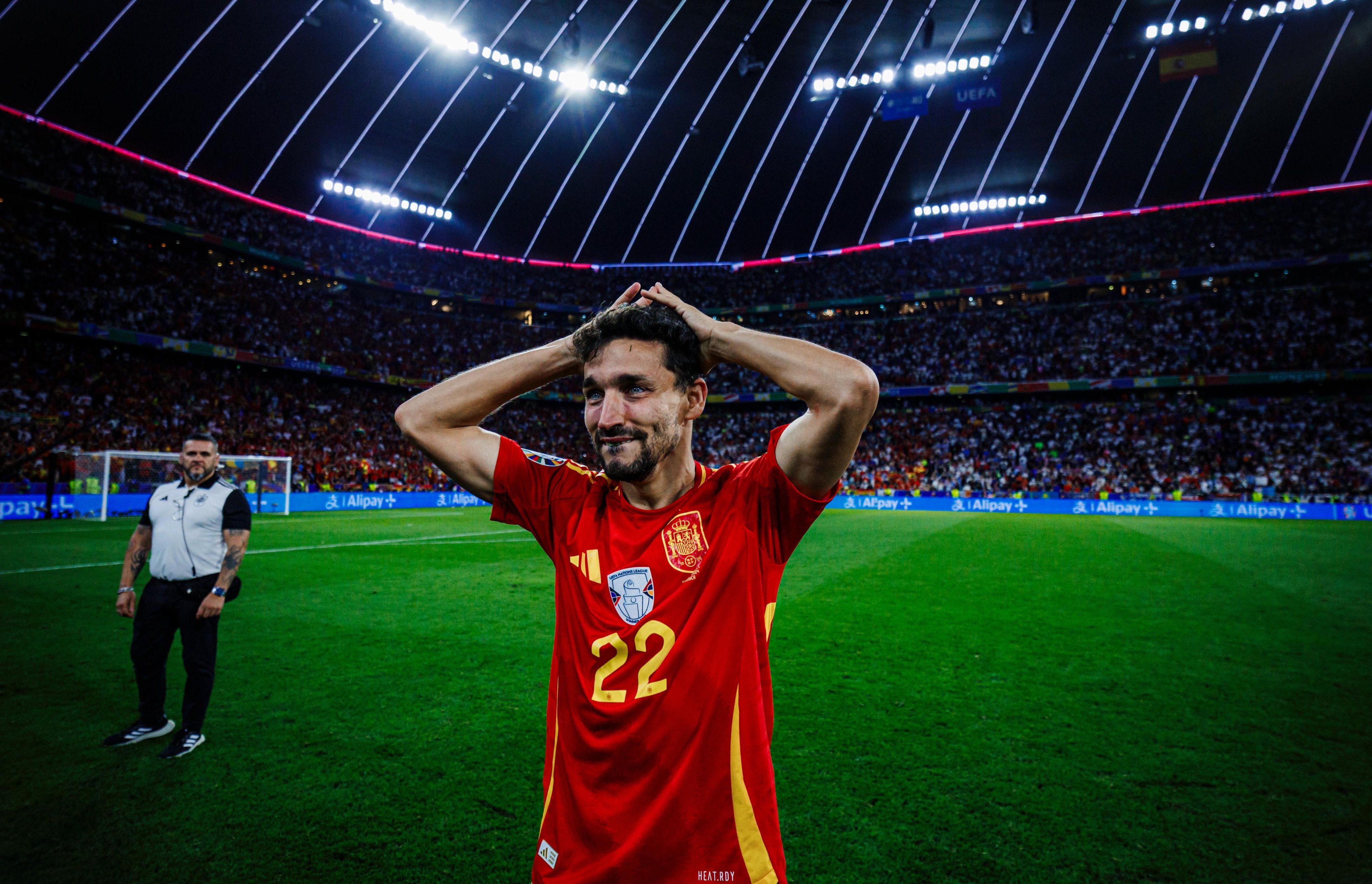 Jesús Navas, tras clasificarse para la final de la Euro, entre lágrimas.