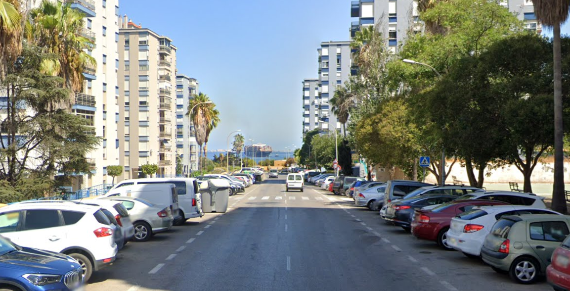 La avenida Italia, en Algeciras, donde ha tenido lugar el incendio, en una imagen de Google Maps.