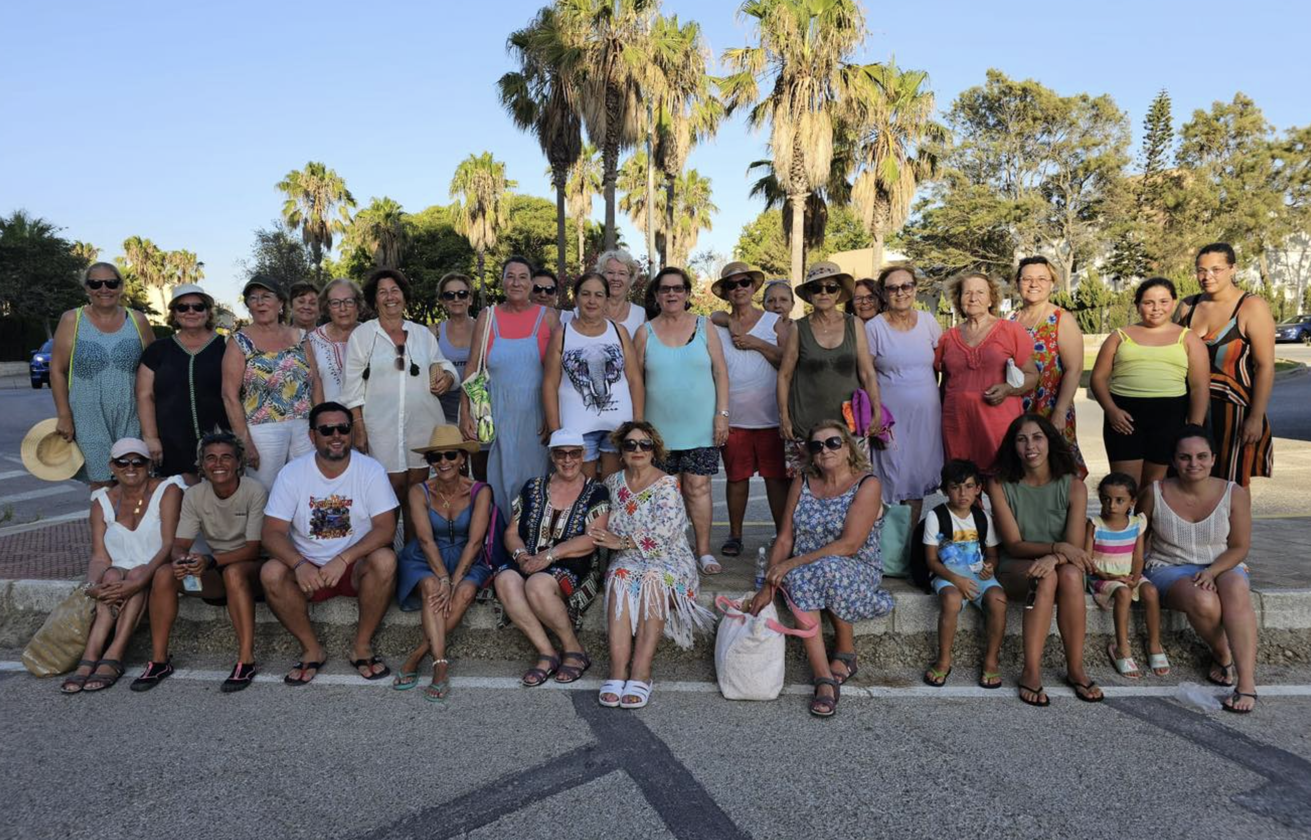 Jornada de 'playeo' de los mayores activos de Guadalcacín. 