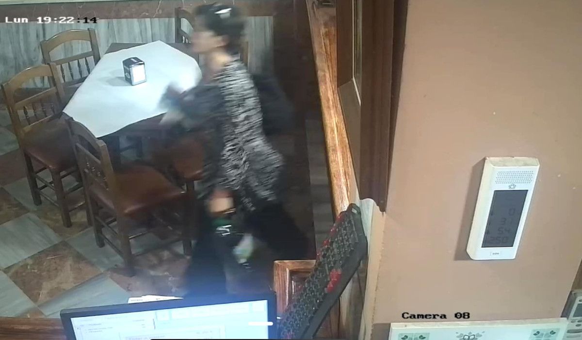 Captura de las cámaras de seguridad del restaurante bar Raúl en Jerez. 