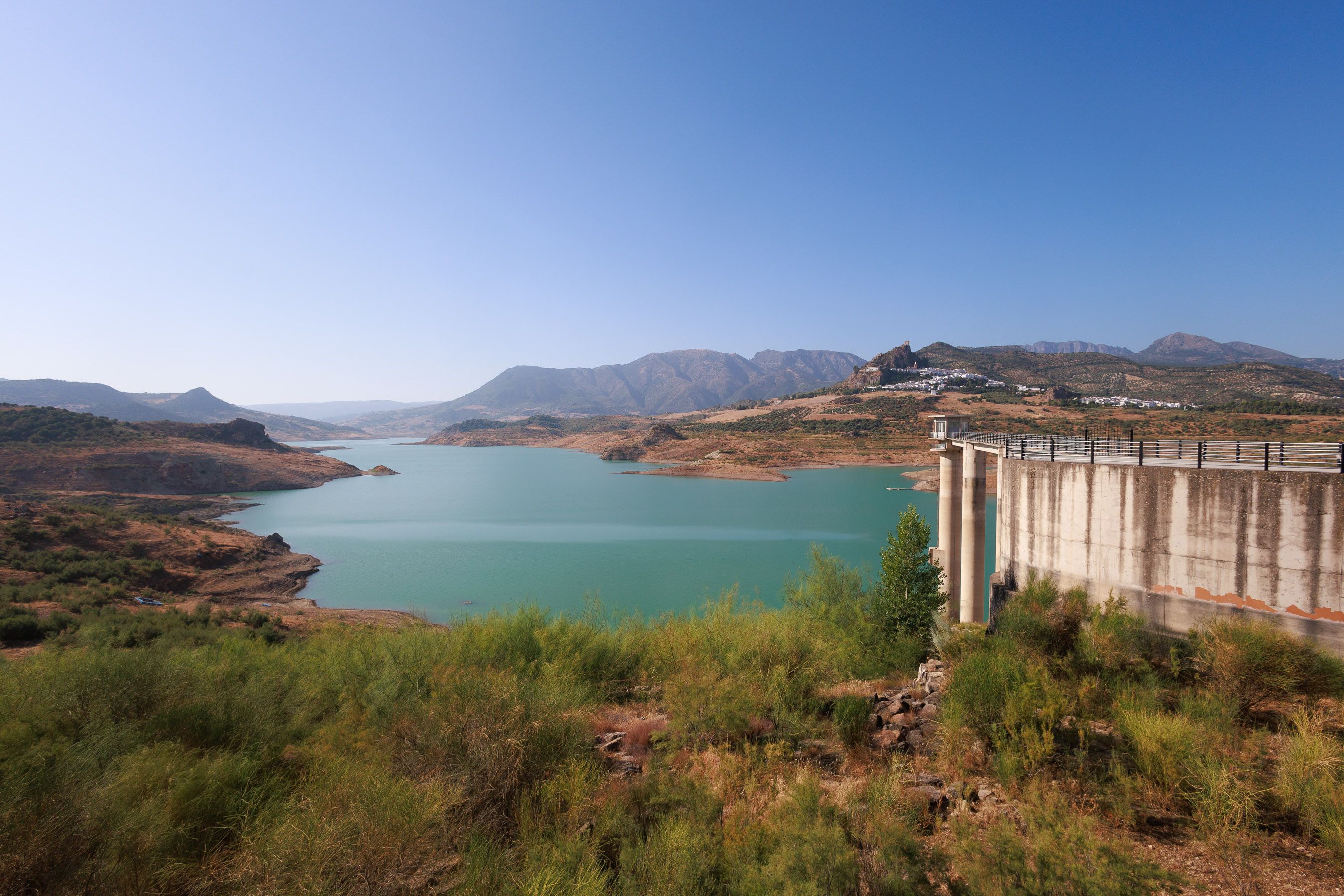 El embalse de Zahara-El Gastor, en la cuenca del Guadalete-Barbate, la segunda en peor estado de toda España.