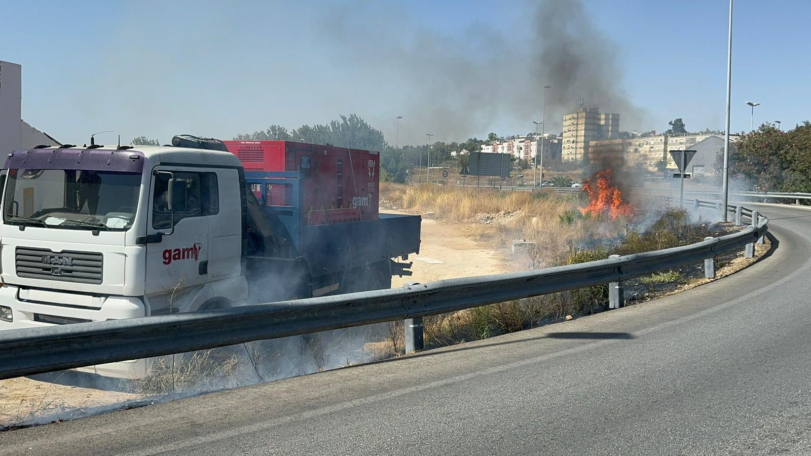 El incendio que fue sofocado por los vigilantes de Jerez.