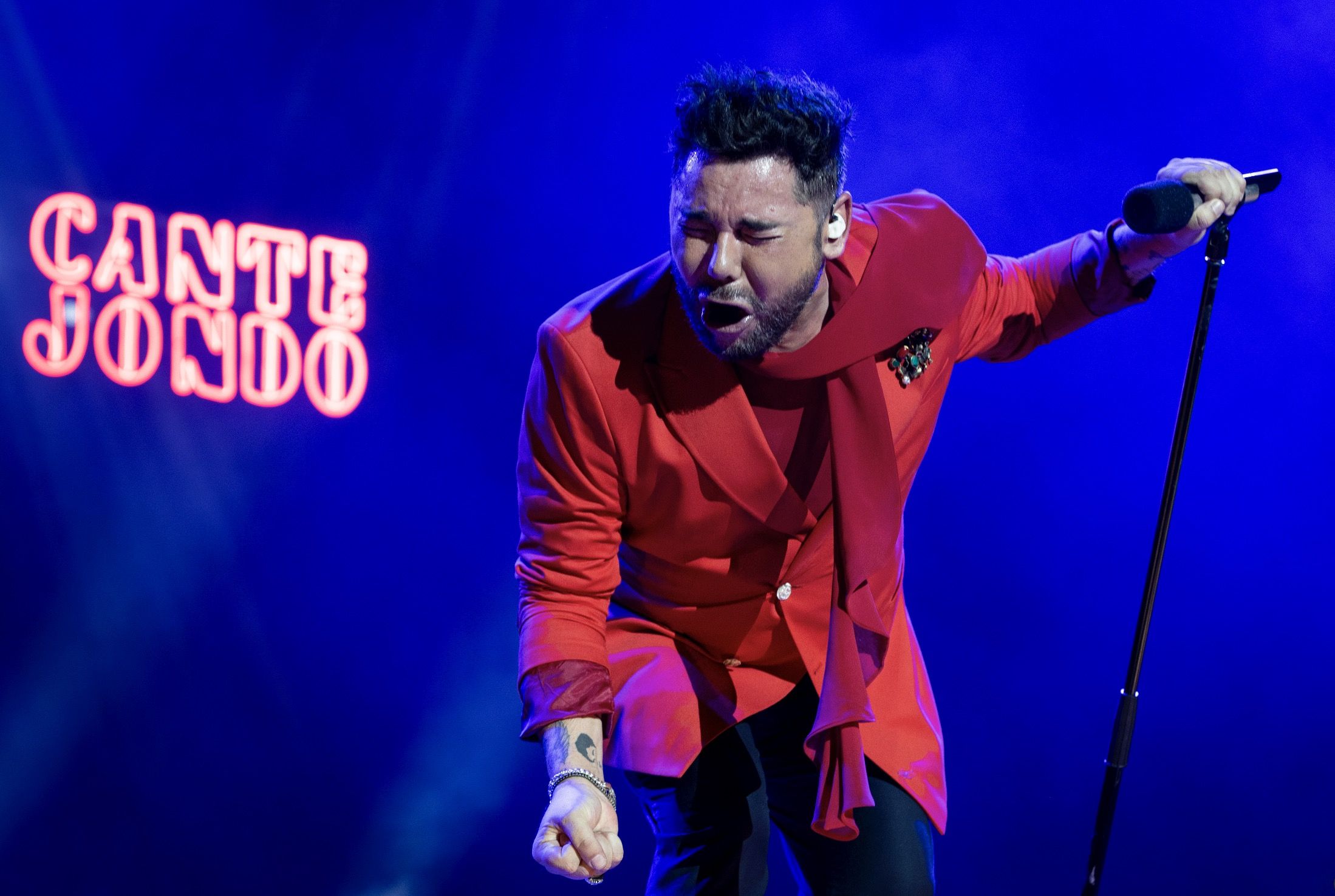 Miguel Poveda cosecha un nuevo éxito en la gira de presentación de su último trabajo discográfico 'Poema del Cante Jondo' en el Cabaret Festival de Algeciras