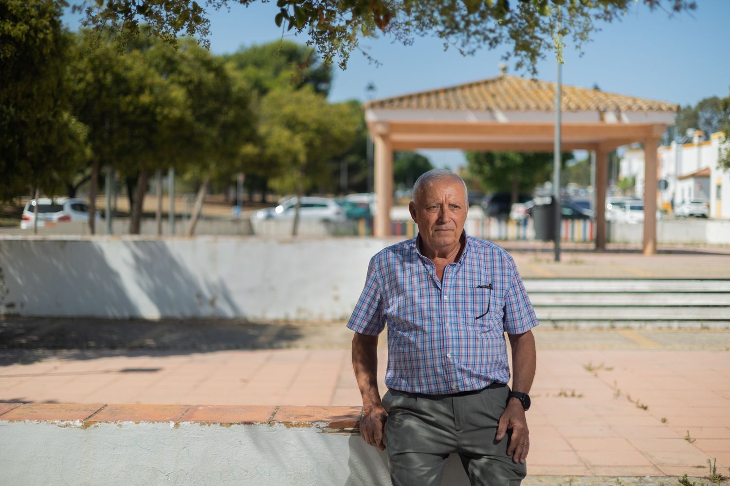 Pepe Rodríguez, presidente de la Flave en El Puerto, en su barrio, Las Nieves. 