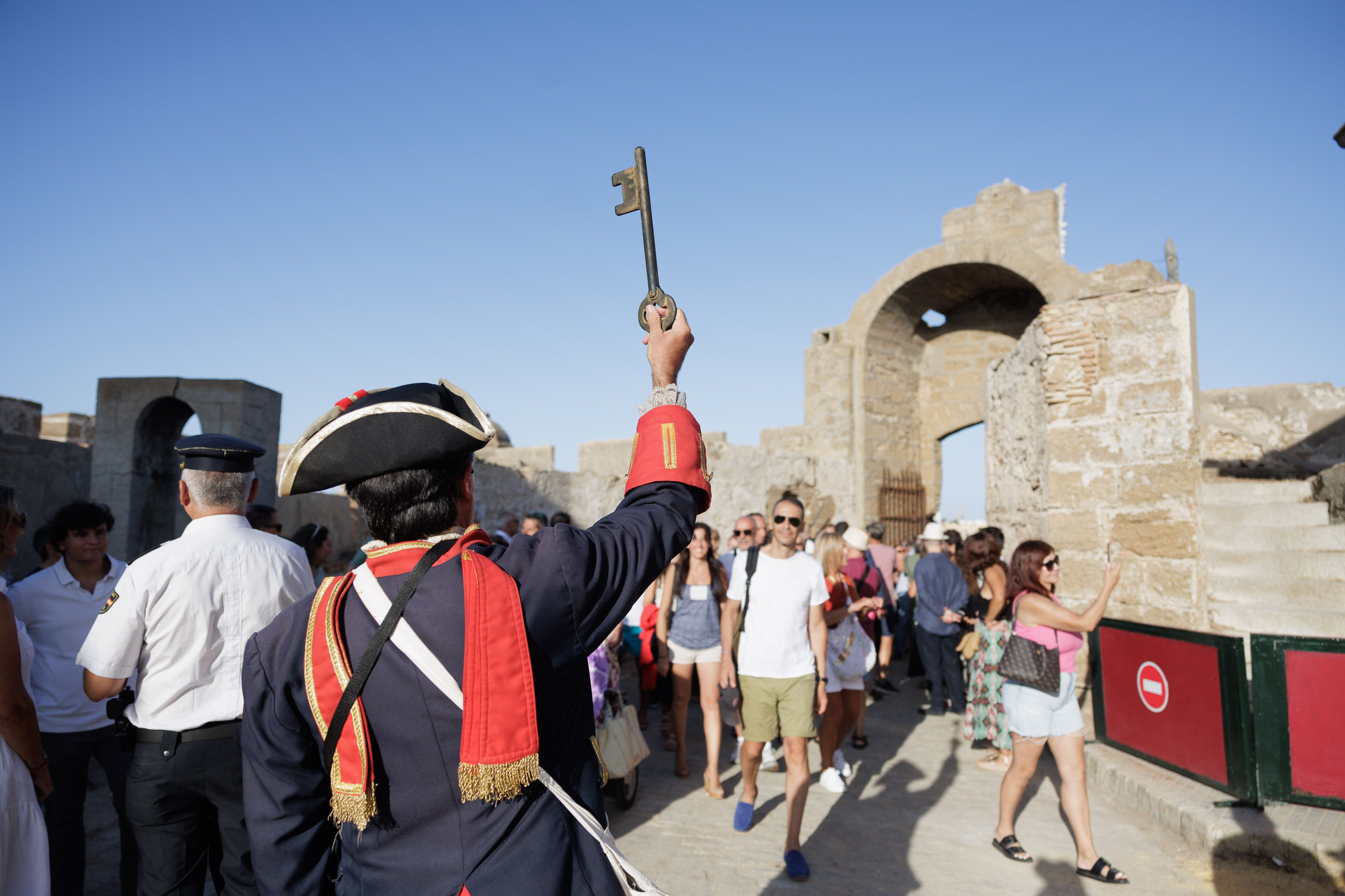 Reabren al público el Castillo de San Sebastián