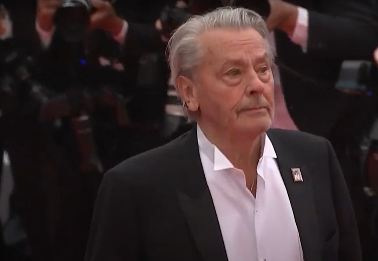 El actor Alain Delon, durante su asistencia a un estreno.