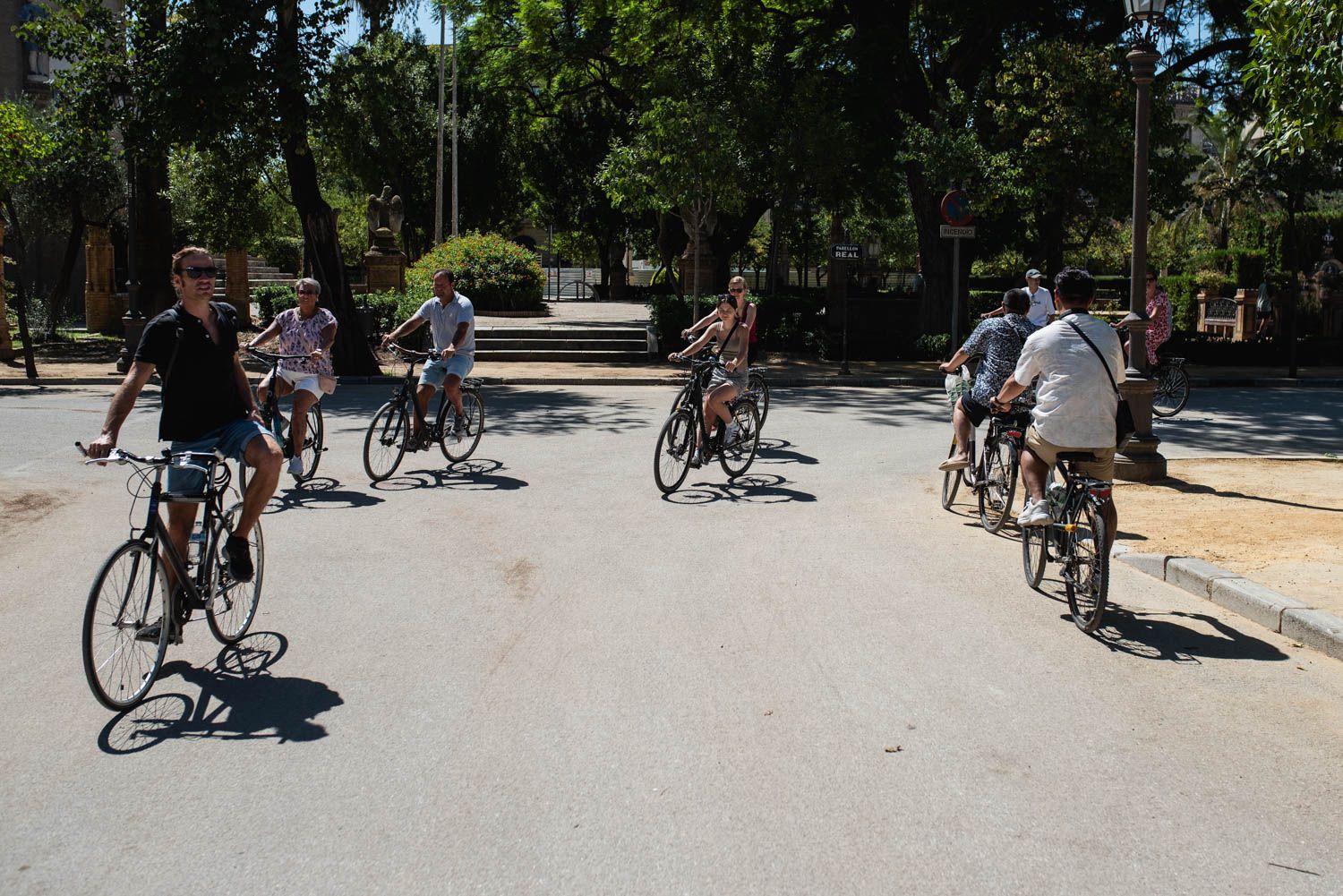 El Parque de María Luisa, con turistas en bicicleta, en una imagen reciente.