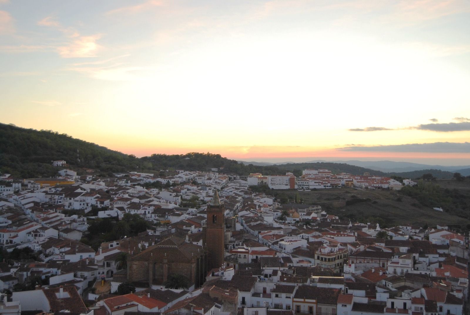 El primer Biodistrito andaluz, en la Sierra de Huelva. Vistas de la localidad de Cortegana. 