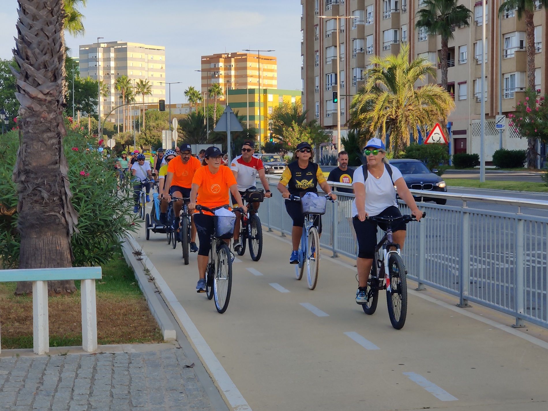 'En bici por Cádiz'. Participantes en un anterior marcha ciclista.