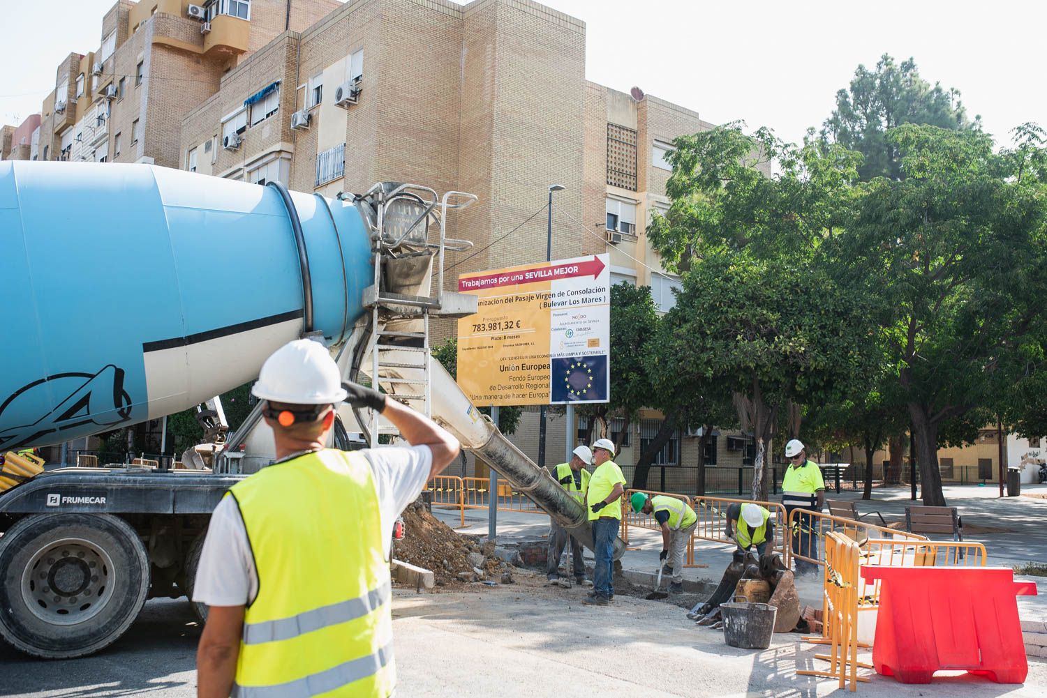 Detalle de las obras de la línea 3 de Metro de Sevilla en Pino Montano.