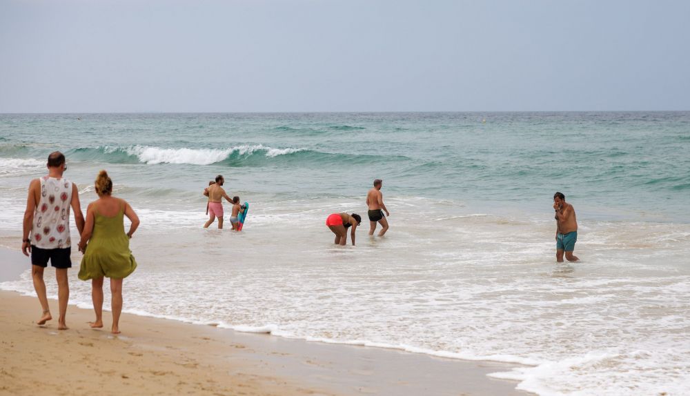 Playa cierre Atlanterra  17