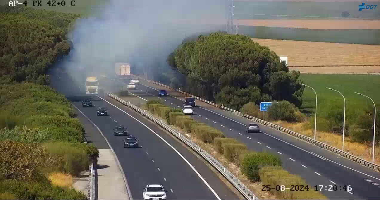 Incendio en la autopista.