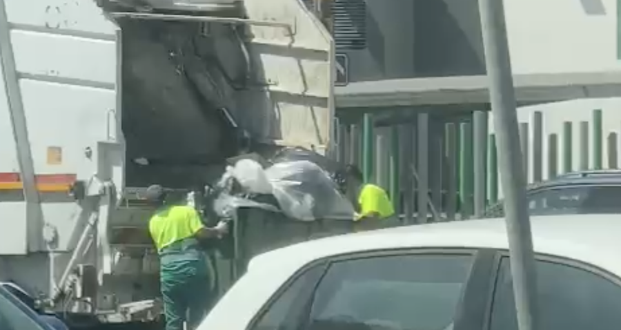 Trabajadores de limpieza de El Puerto, en Chiclana.