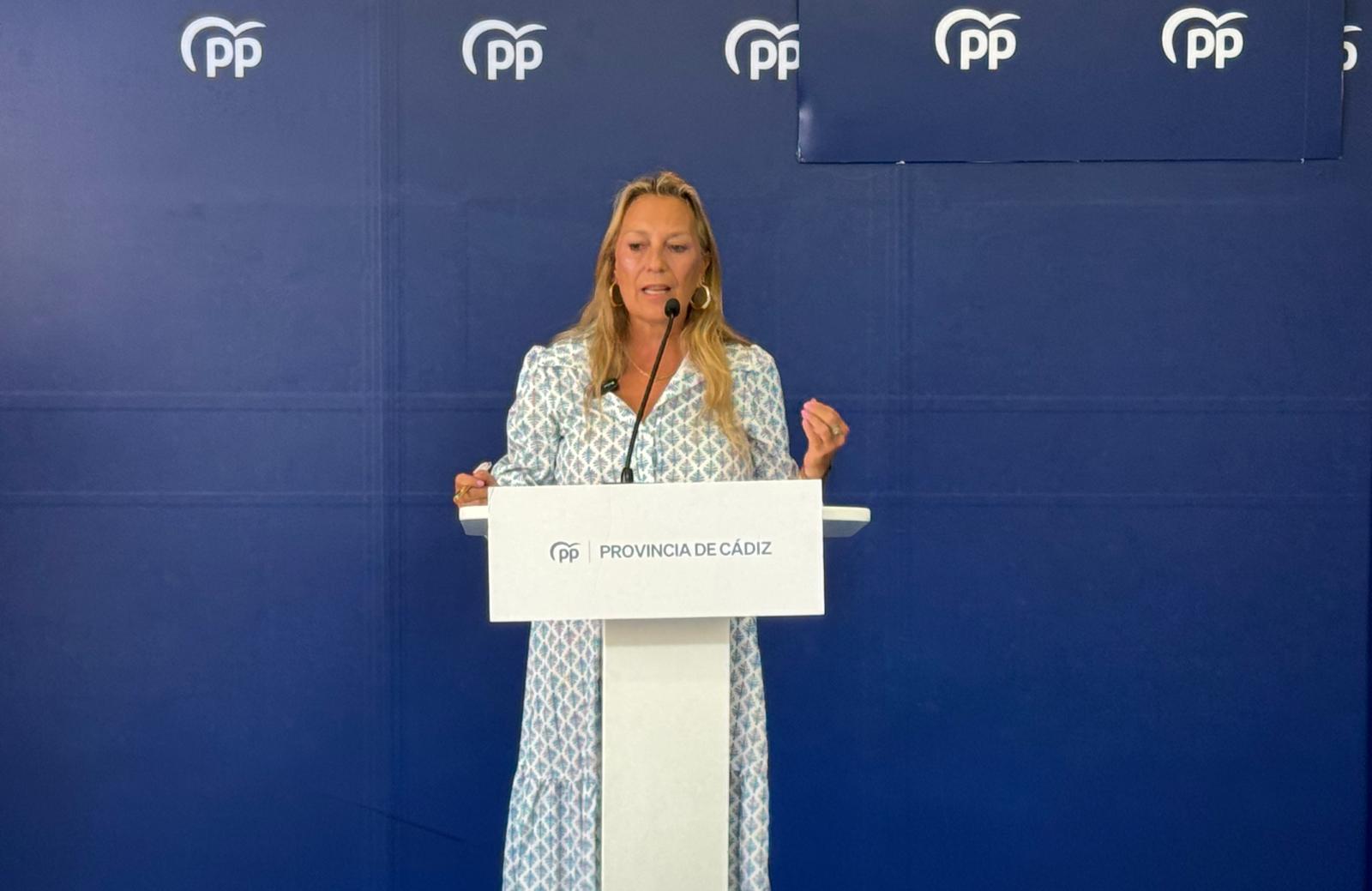 La diputada nacional del PP​​​​​​​, Macarena Lorente, durante la rueda de prenda. 