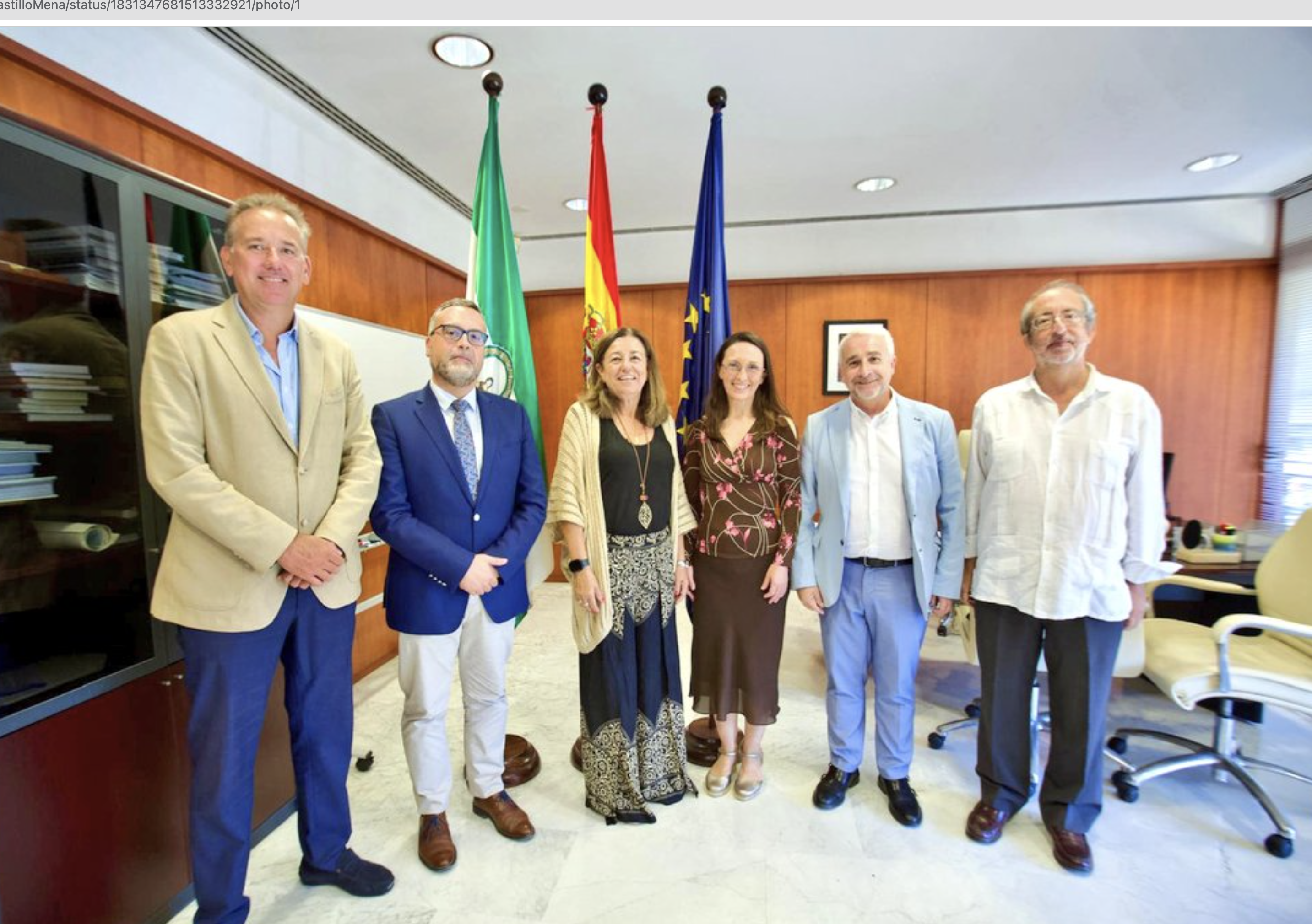 La consejera María del Carmen Castillo Mena, tras el encuentro que ha mantenido hoy con varios colectivos implicados en la educación pública en Andalucía.