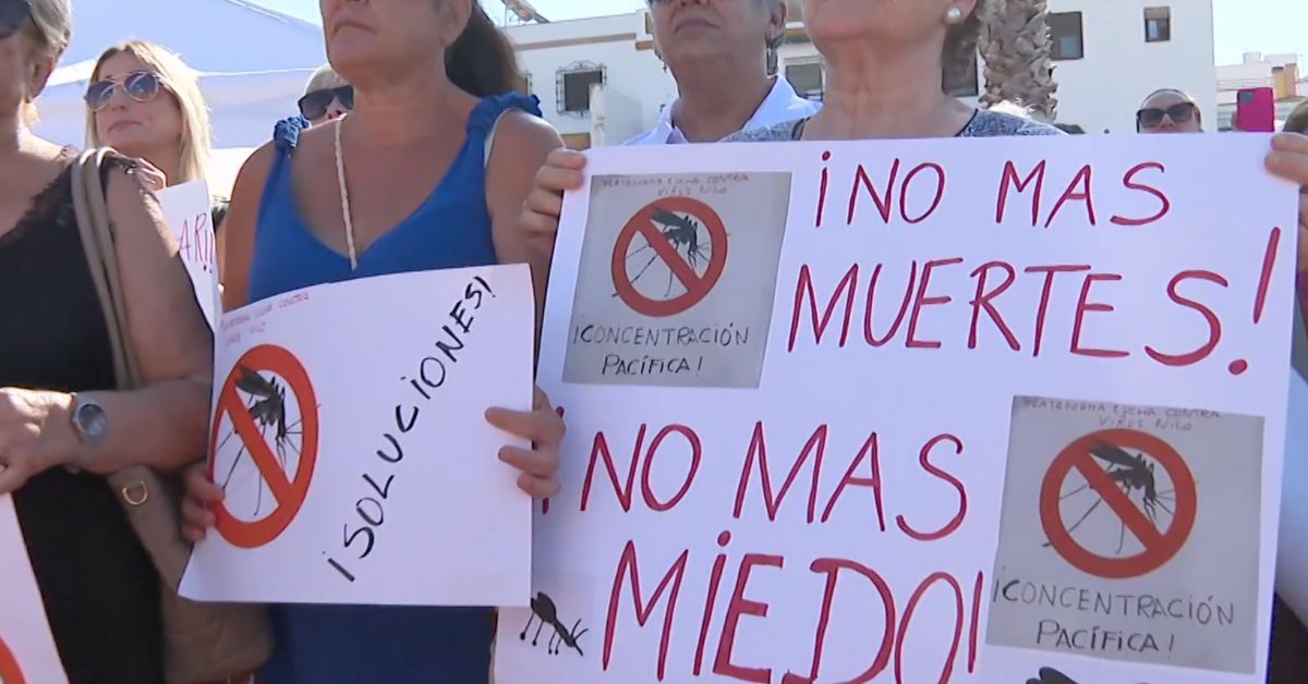 Una manifestación pidiendo soluciones contra el virus del Nilo.