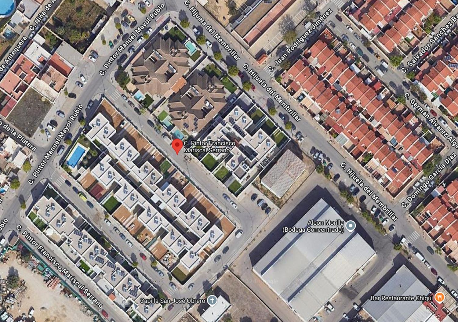 Calle y parcela donde se ubicará esta nueva instalación de club de pádel en Jerez.