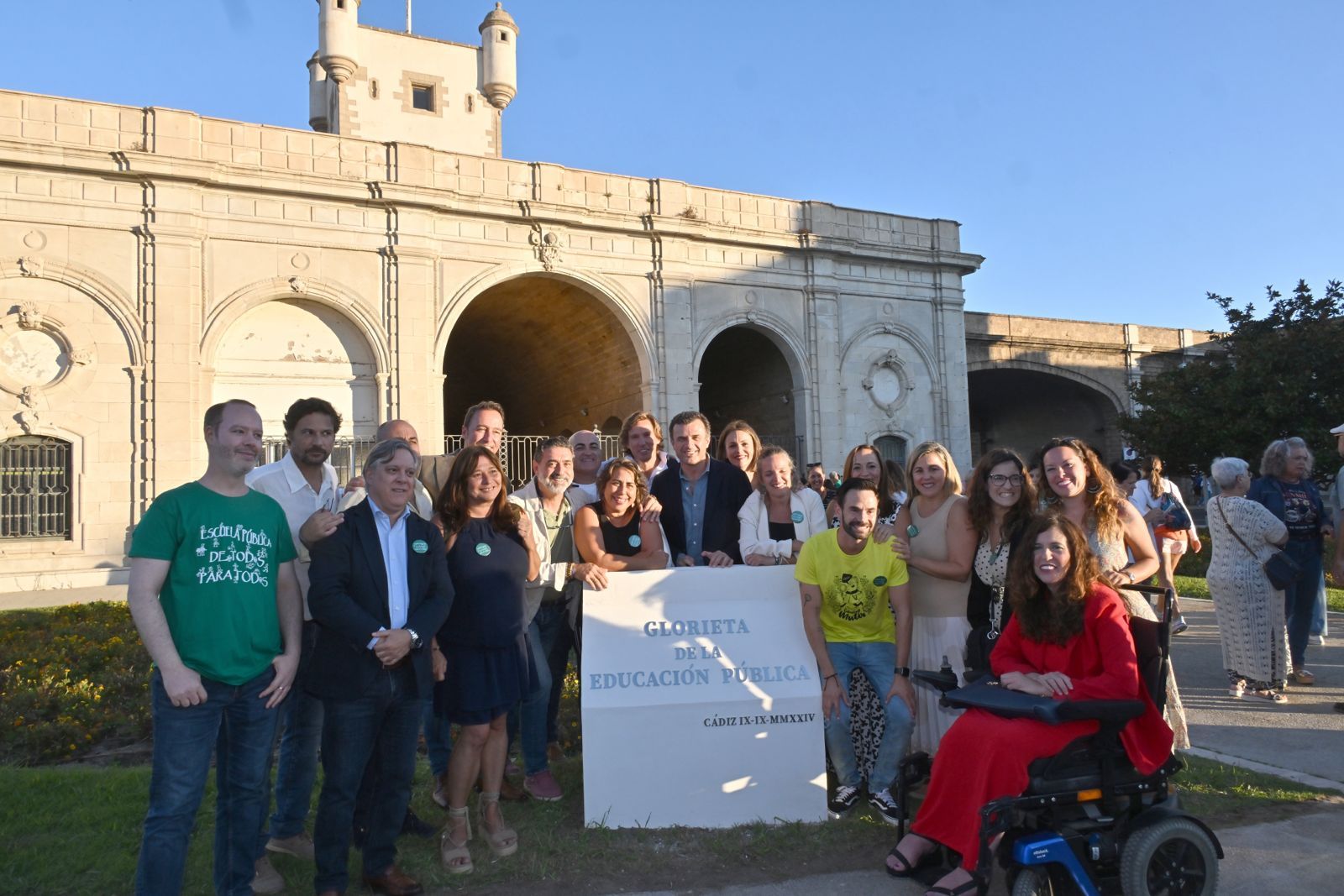 Glorieta de la Enseñanza Pública inaugurada en Cádiz.