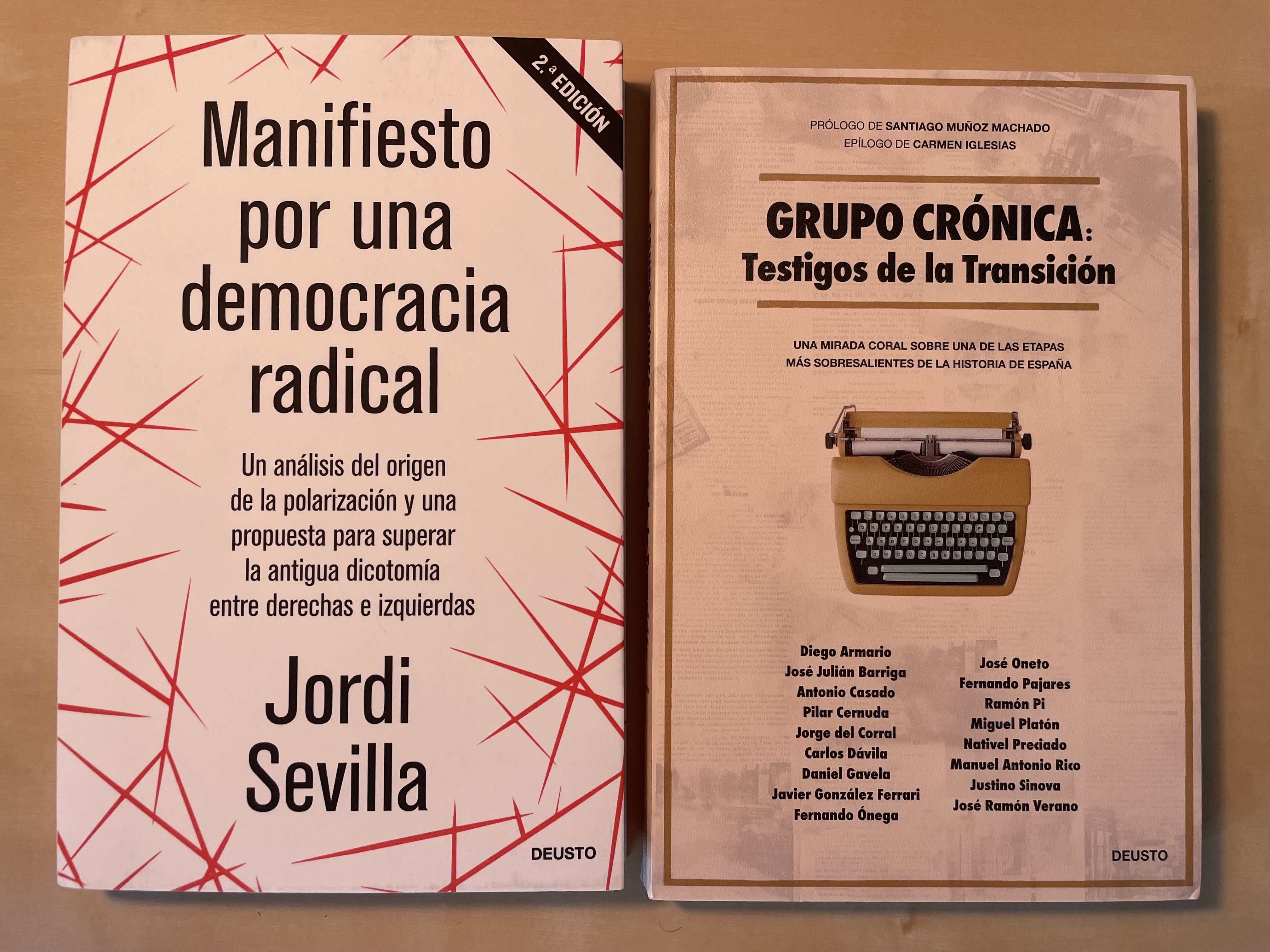 El libro de Jordi Sevilla y el de 'Grupo Crónica: testigos de la Transición'.