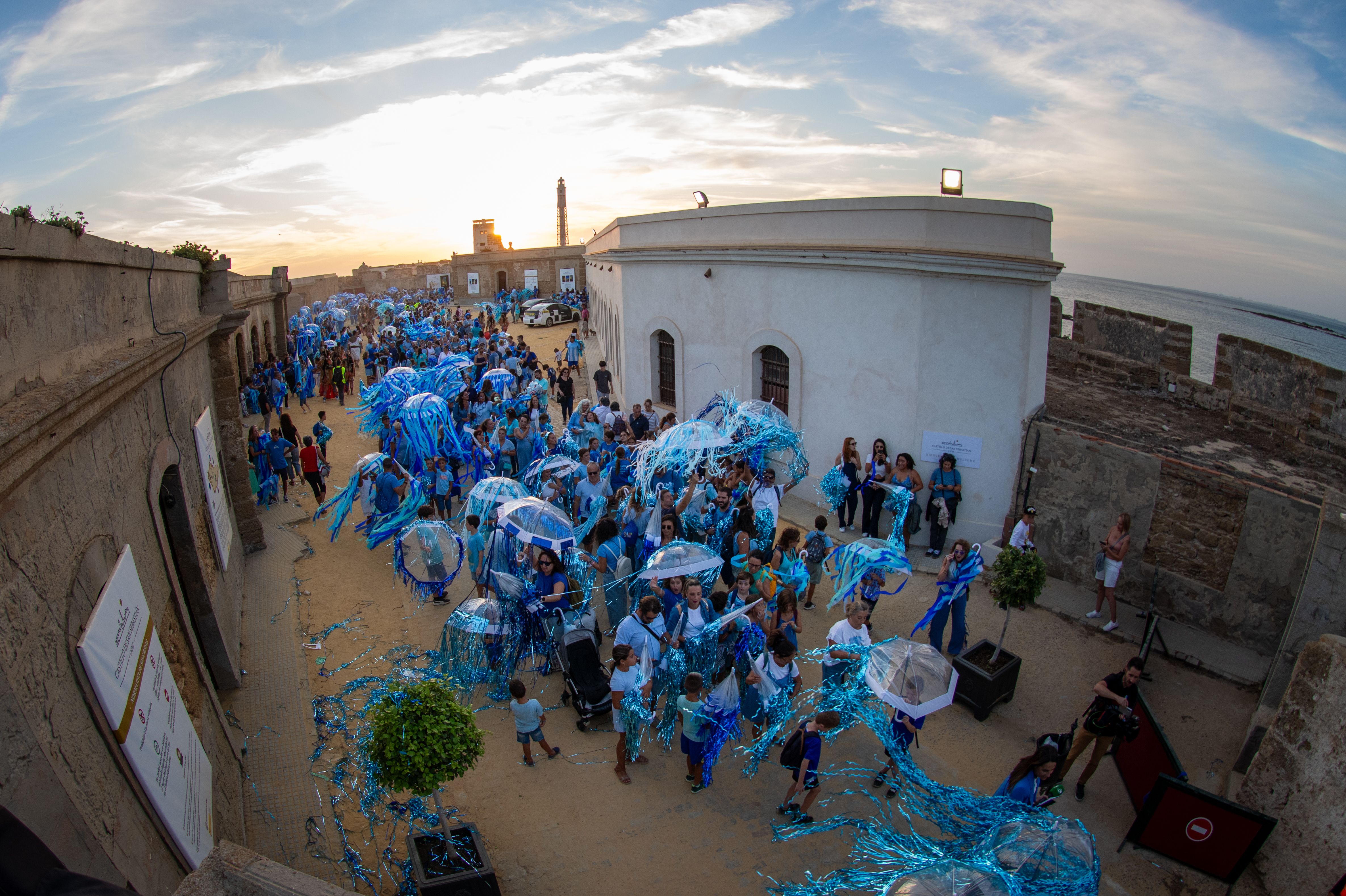 El pasacalle de la polémica en Cádiz.