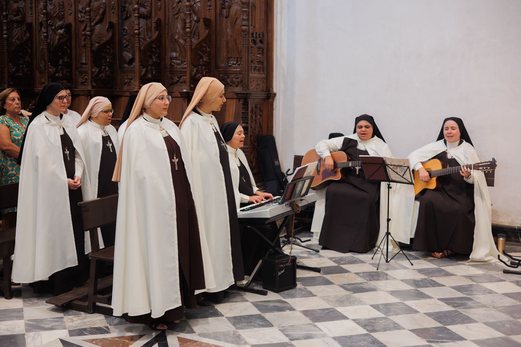 Presentación de las hermanas Carmelitas en La Cartuja.