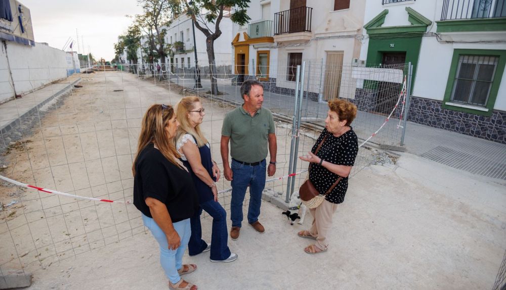 Los vecinos, en la zona afectada por las obras de gran magnitud. 