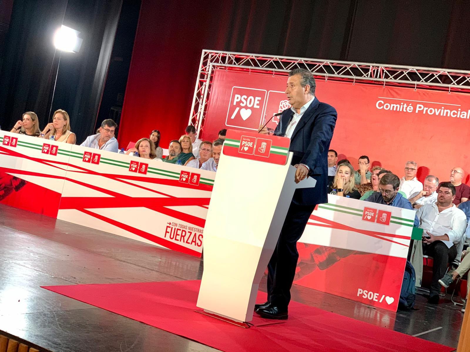 Javier Fernández, secretario general del PSOE de Sevilla.