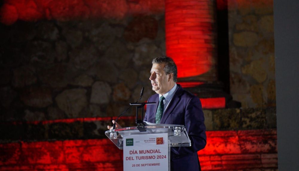 Javier Fernández, presidente de la Diputación de Sevilla.