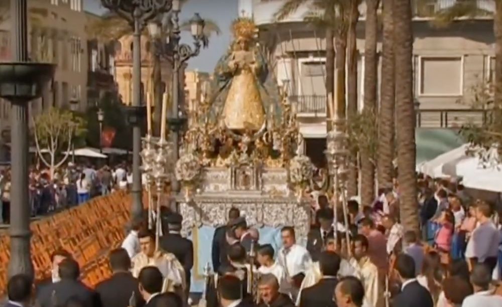 La Virgen de la Concepción Coronada, durante el Vía Lucis celebrado en Jerez en 2013, uno de los cuatro eventos especiales.