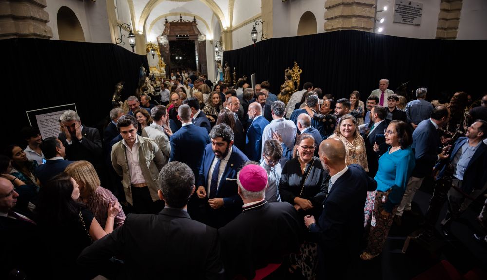 Lleno absoluto en la capilla de Las Angustias. 