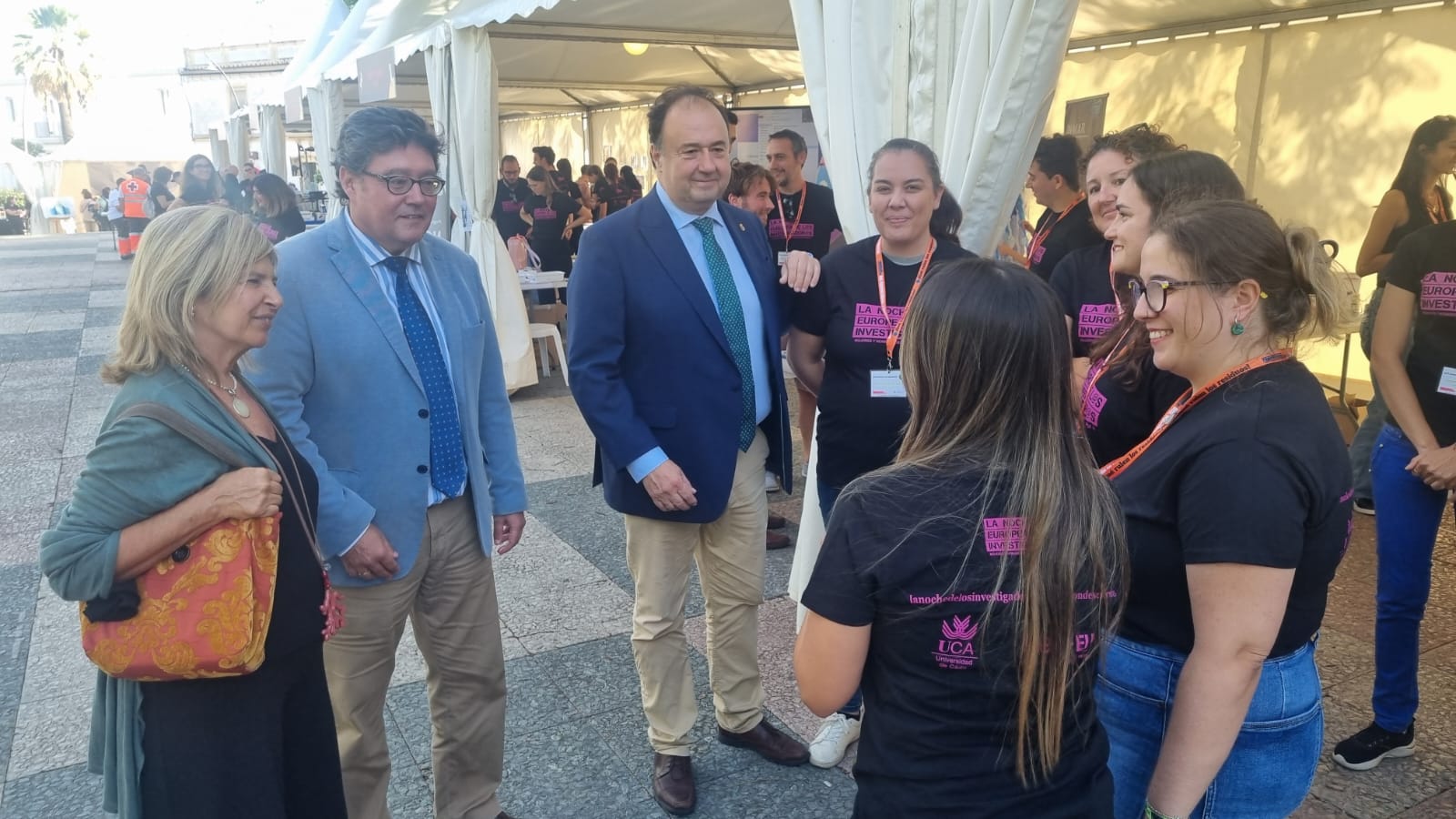 Responsables políticos, disfrutando de la jornada de este viernes, organizada por la UCA.