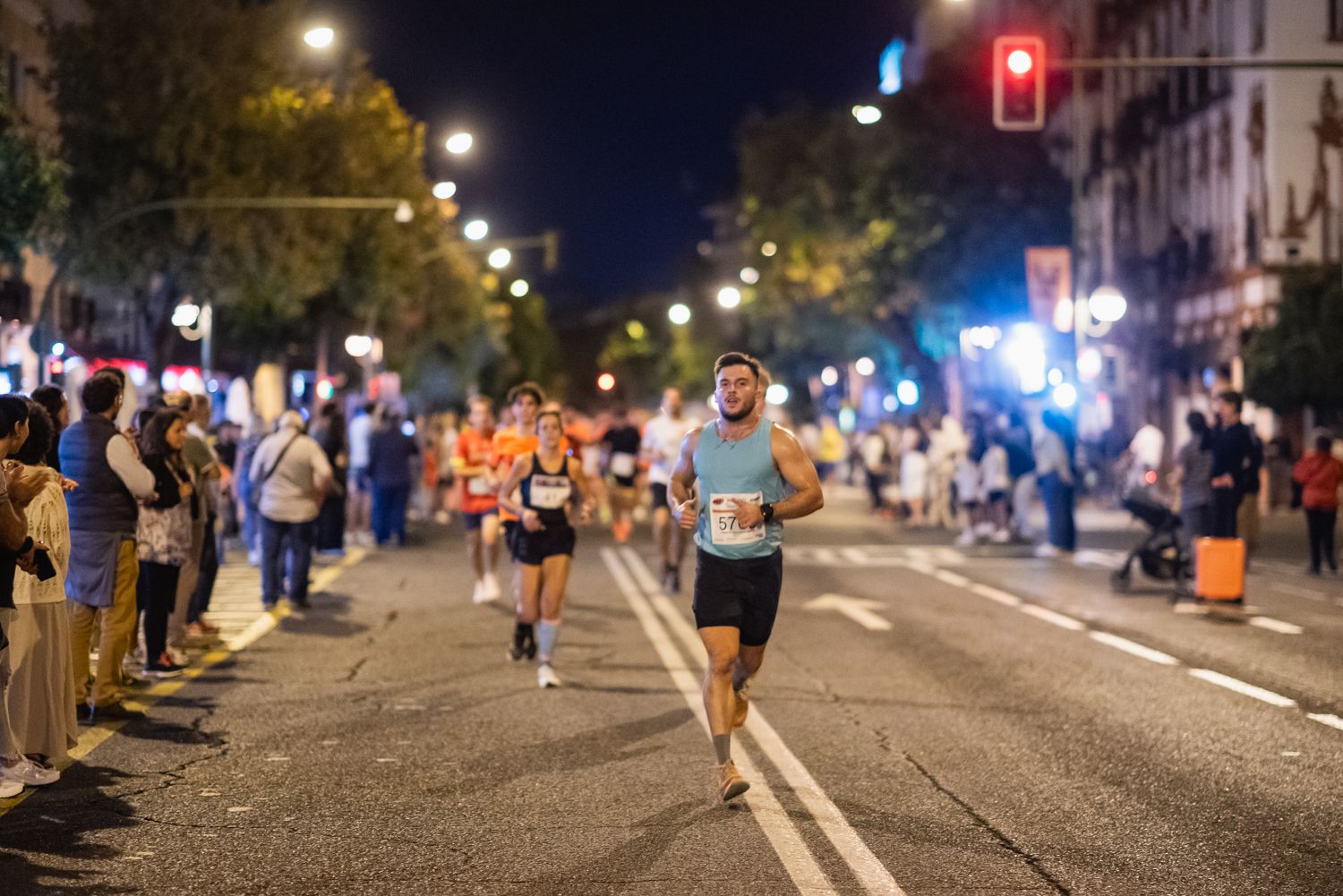 Una instantánea de la Nocturna del Guadalquivir este viernes.