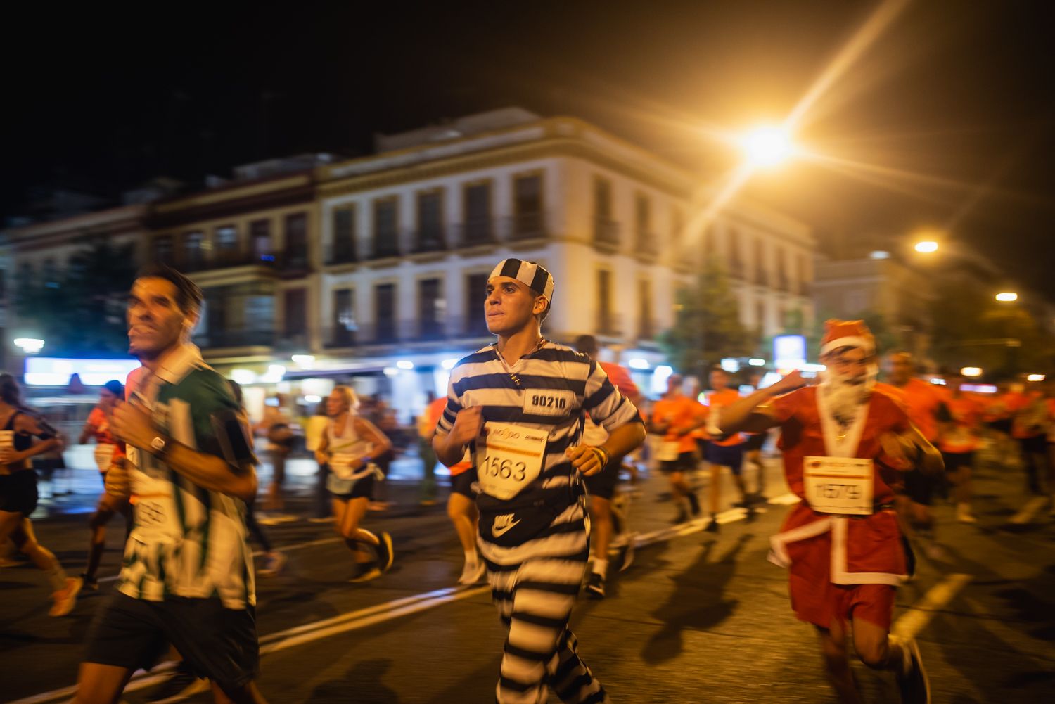 Todo tipo de vestimenta en esta edición de la Nocturna.