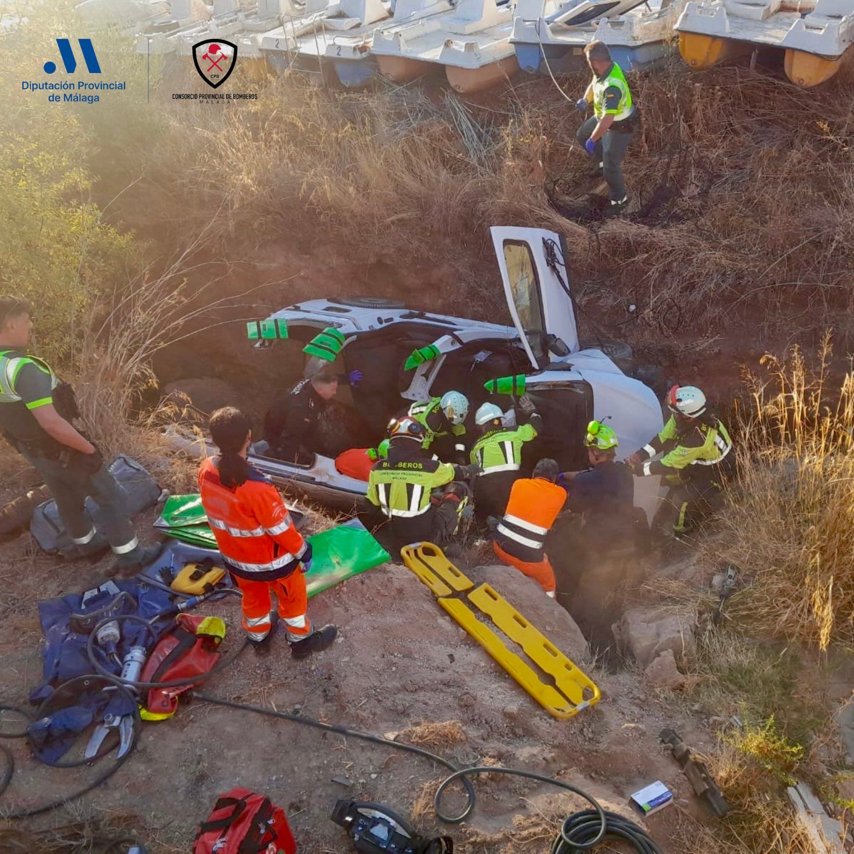 La furgoneta se cayó cerca de un circuito de kárting.