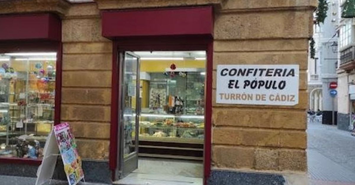 La confitería El Pópulo cierra sus puertas tras más de 175 años activa.