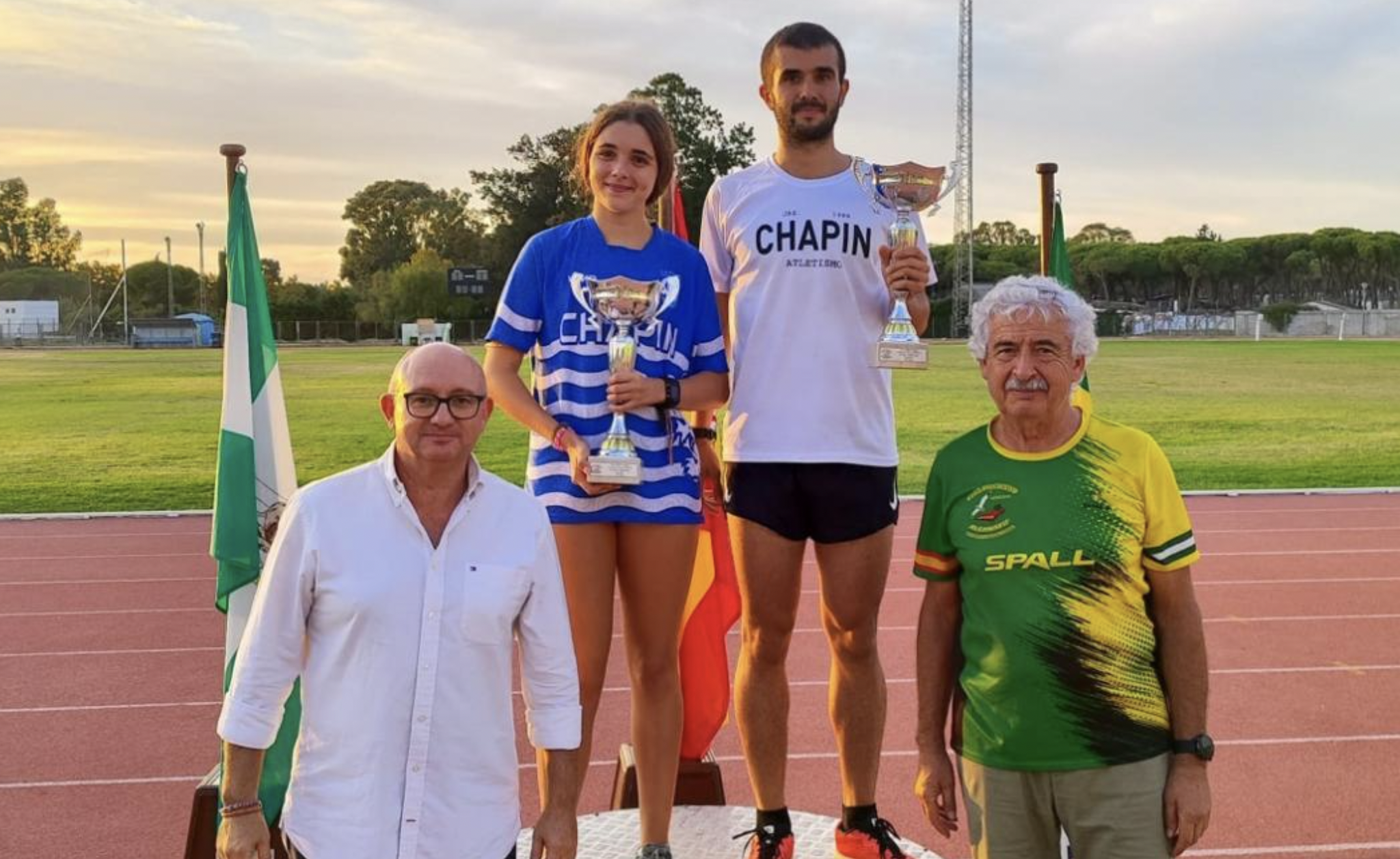 Campeones en la carrera Milla Urbana Ciudad de El Puerto.