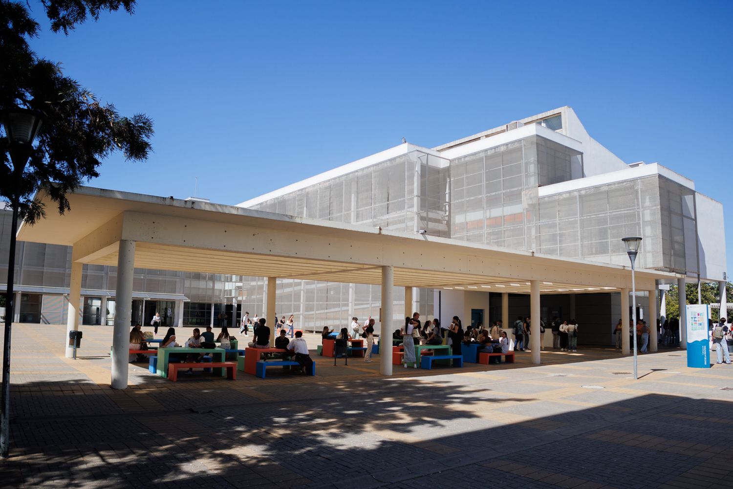 La Universidad de Cádiz suspende las clases presenciales para este jueves ante la alerta por lluvias.