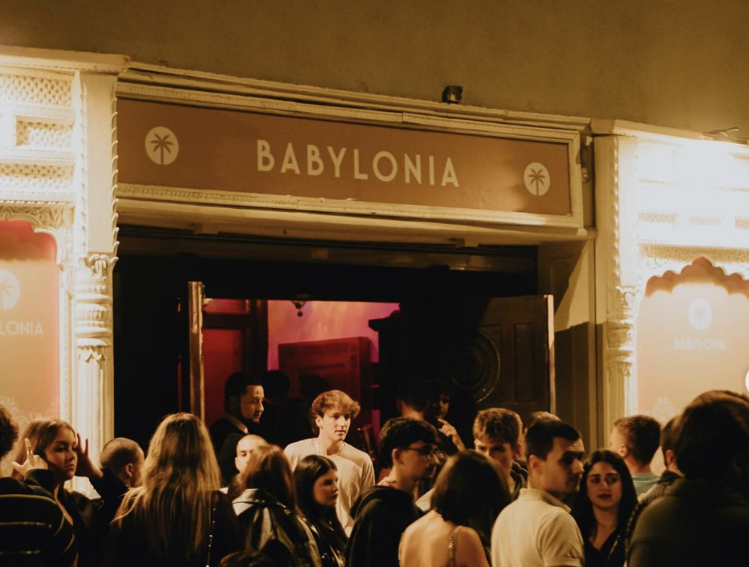 Babylonia, una de las discotecas referentes de Cádiz, cierra sus puertas tras más de doce años en activo.