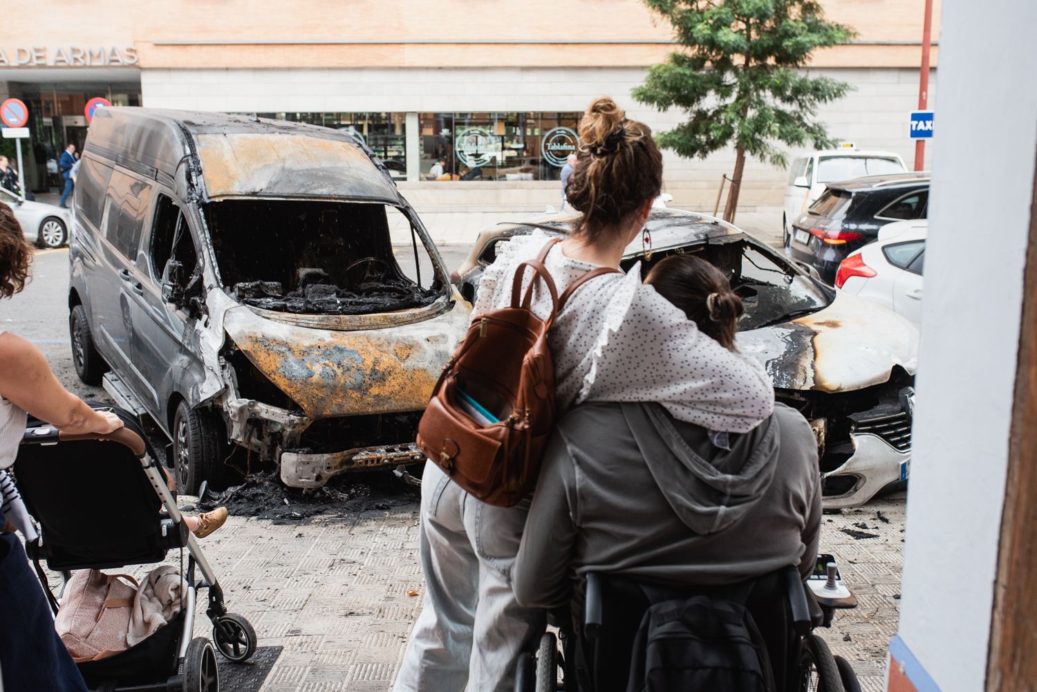 INCENDIO COCHES SEVILLA PIROMANO GOLES MARQUES PARADA 2