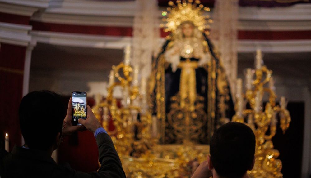 San Pedro abrió para ver a la Virgen de Loreto. 