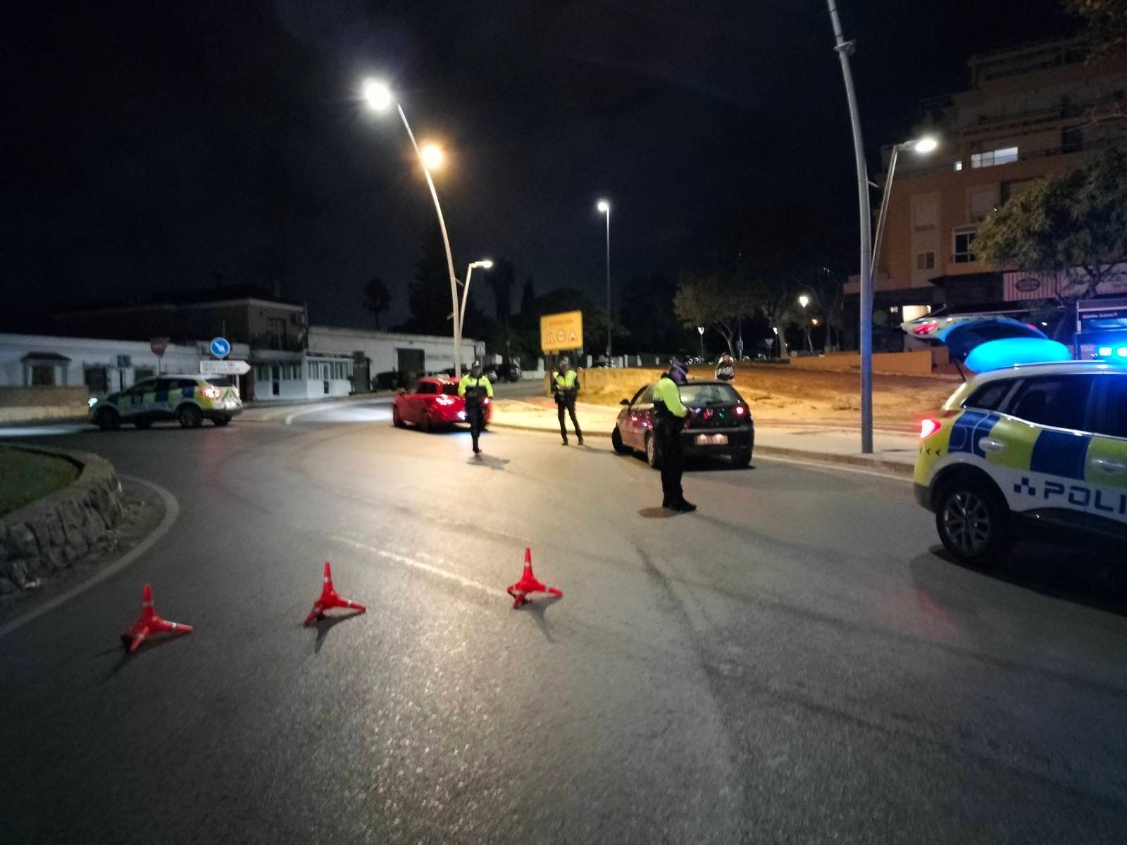 La Policía Local de El Puerto en una de sus intervenciones.