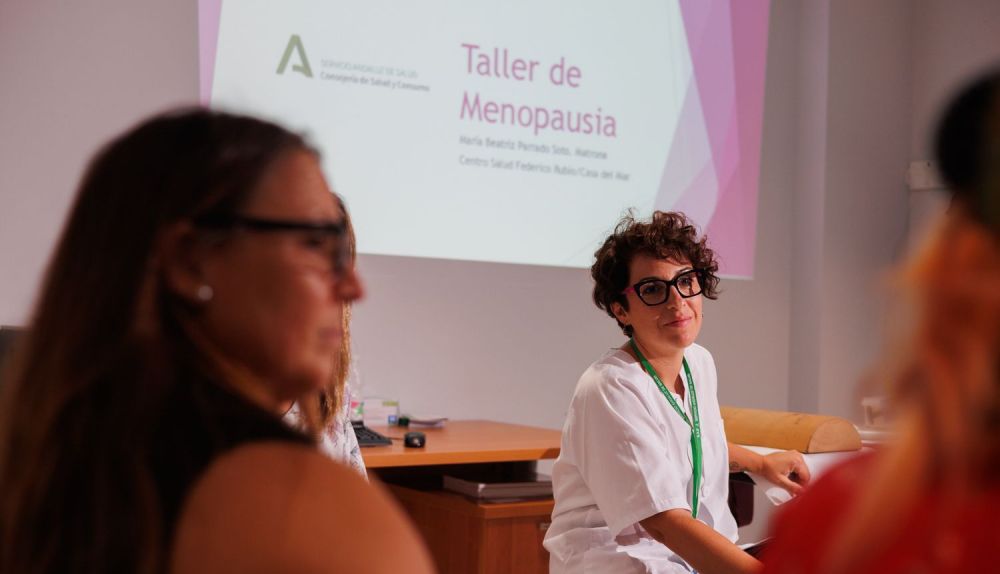 Un momento del encuentro en el centro de salud Ángel Salvatierra de El Puerto.