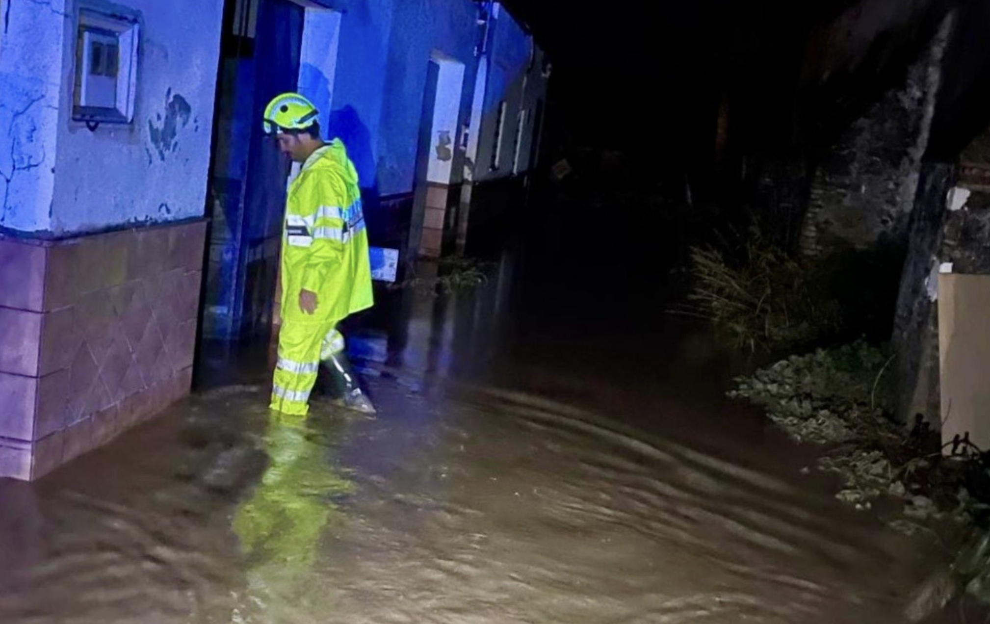 Noche de lluvia y trabajo intenso para los bomberos en Villamartín.