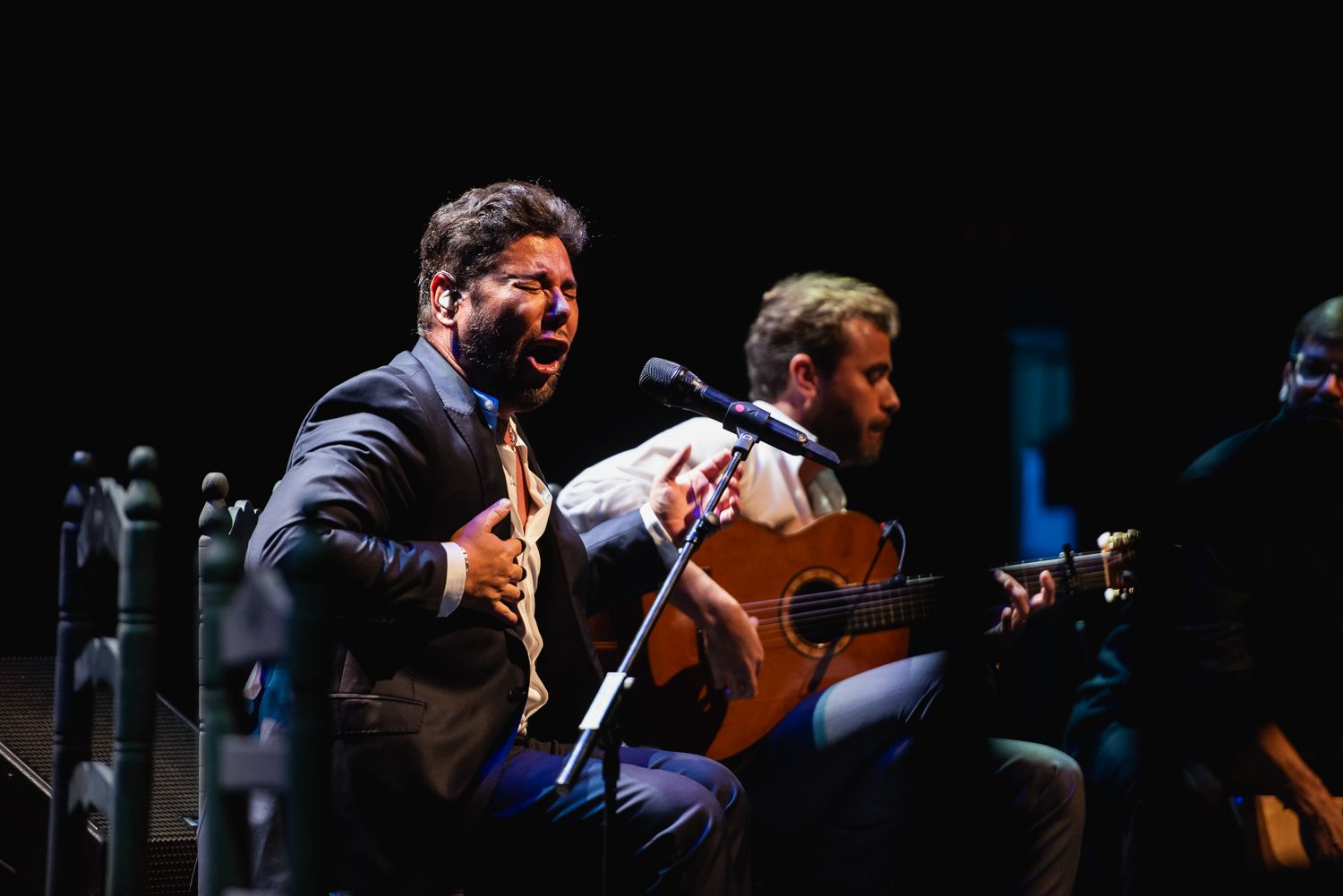 Miguel Poveda, junto a Jesús Guerrero en el estreno de 'Federico y el cante' en la pasada Bienal de Flamenco de Sevilla.