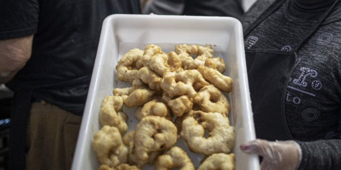 Los buñuelos de la Hermandad de La Entrega de Guadalcacín.