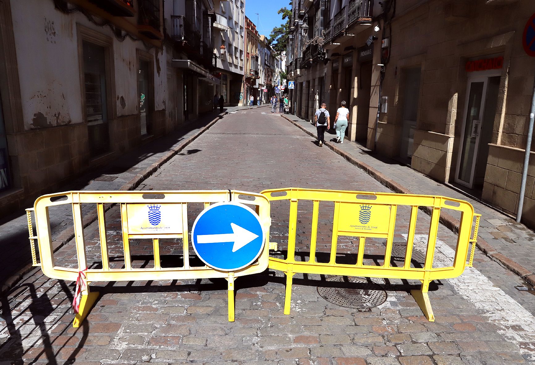 Una de las calles cortadas por la Magna Mariana de Jerez.