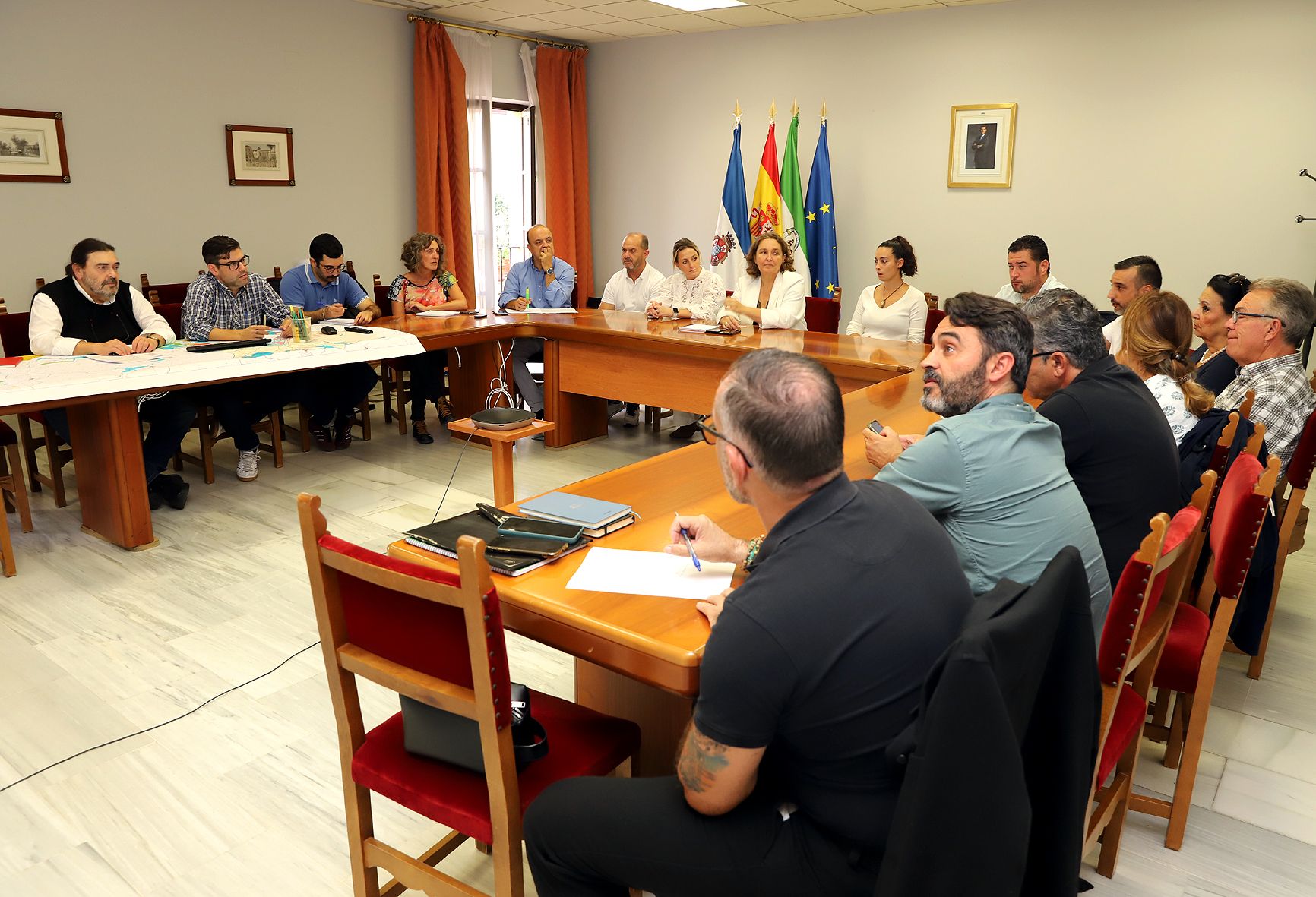 Una de la reuniones de la Mesa de Energías Renovables.